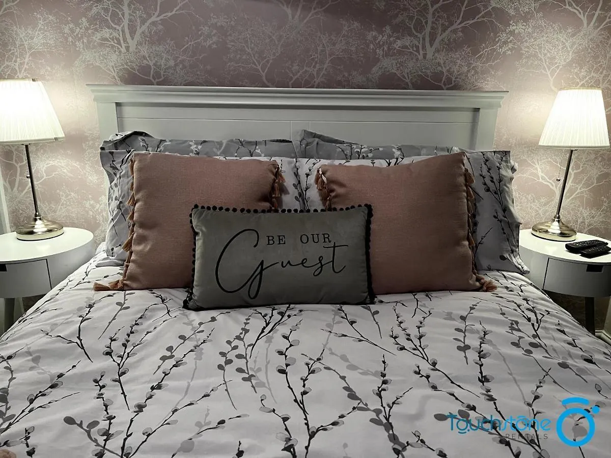 Stylish Cosy Home - M42, Airport, Nec & Train St Sheldon  0*, Sheldon (West Midlands) United Kingdom