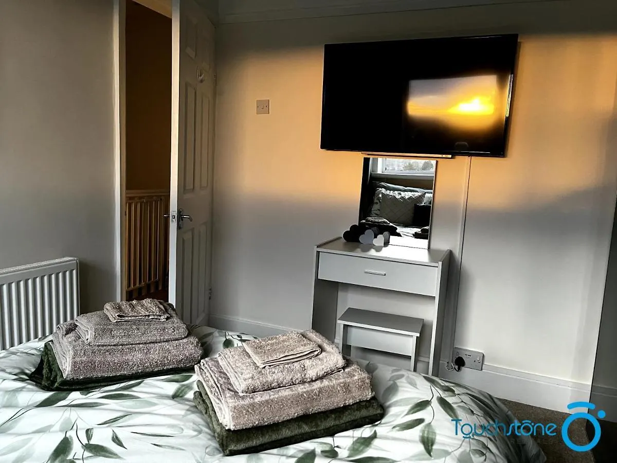 Stylish Cosy Home - M42, Airport, Nec & Train St Sheldon  Holiday home Sheldon (West Midlands)
