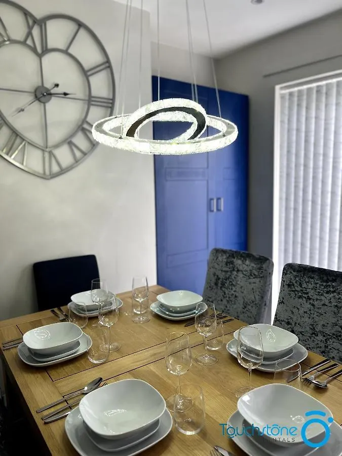 Stylish Cosy Home - M42, Airport, Nec & Train St Sheldon  United Kingdom