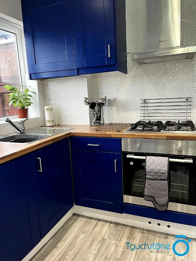 Stylish Cosy Home - M42, Airport, Nec & Train St Sheldon  Holiday home