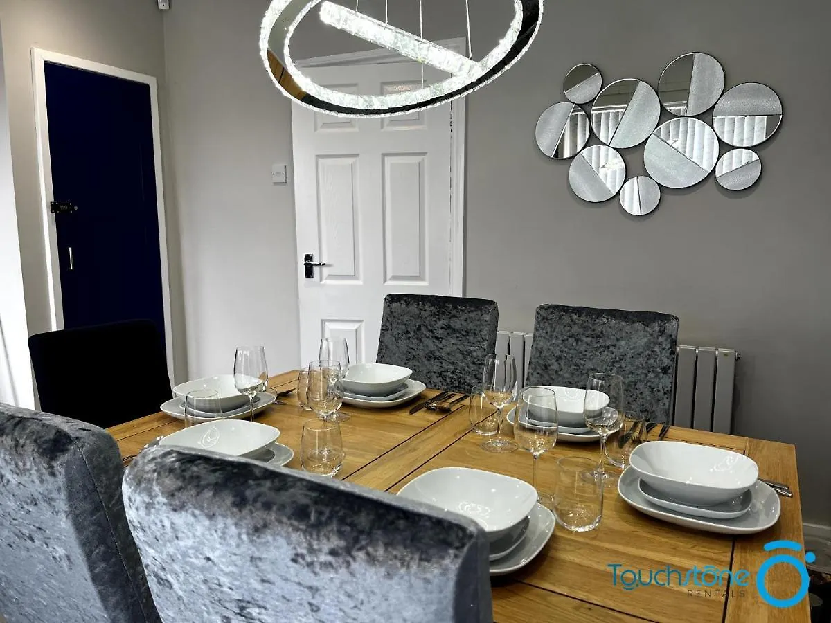 Holiday home Stylish Cosy Home - M42, Airport, Nec & Train St Sheldon